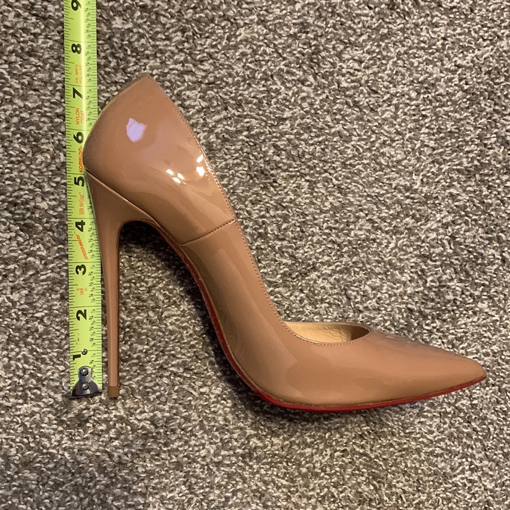 Used in Great Condition Christian Louboutin‘s So Kate Patent Nude Size 41 - Picture 9 of 14